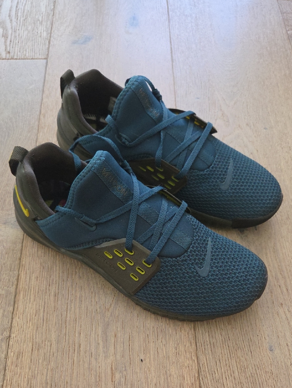 Nike Men’s Metcon Free Training Shoes Size 9
